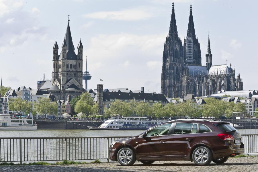  Chevrolet Cruze Station Wagon 2012 года  (фото 86 из 157)